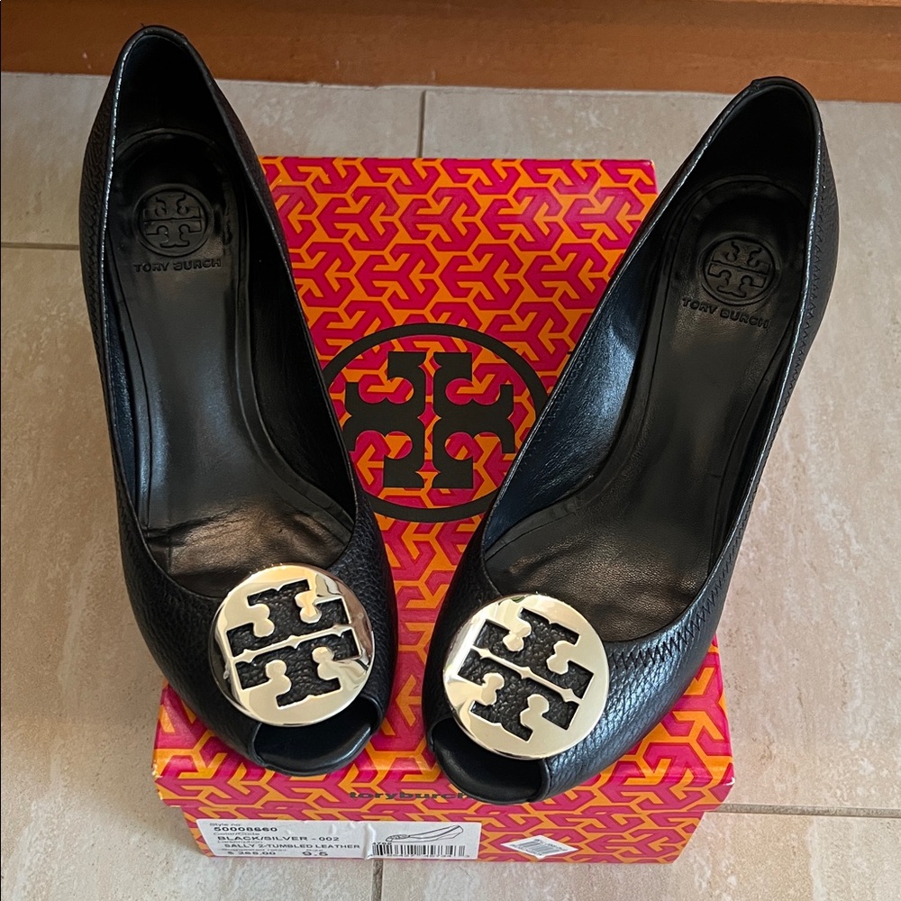 Tory Burch Black Leather Peep Toe Pumps